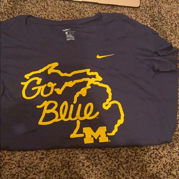 Tops - Nike go blue Michigan shirt